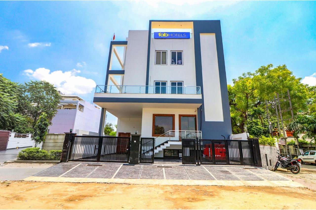 Fabexpress The Regalia Inn Lucknow Dış mekan fotoğraf