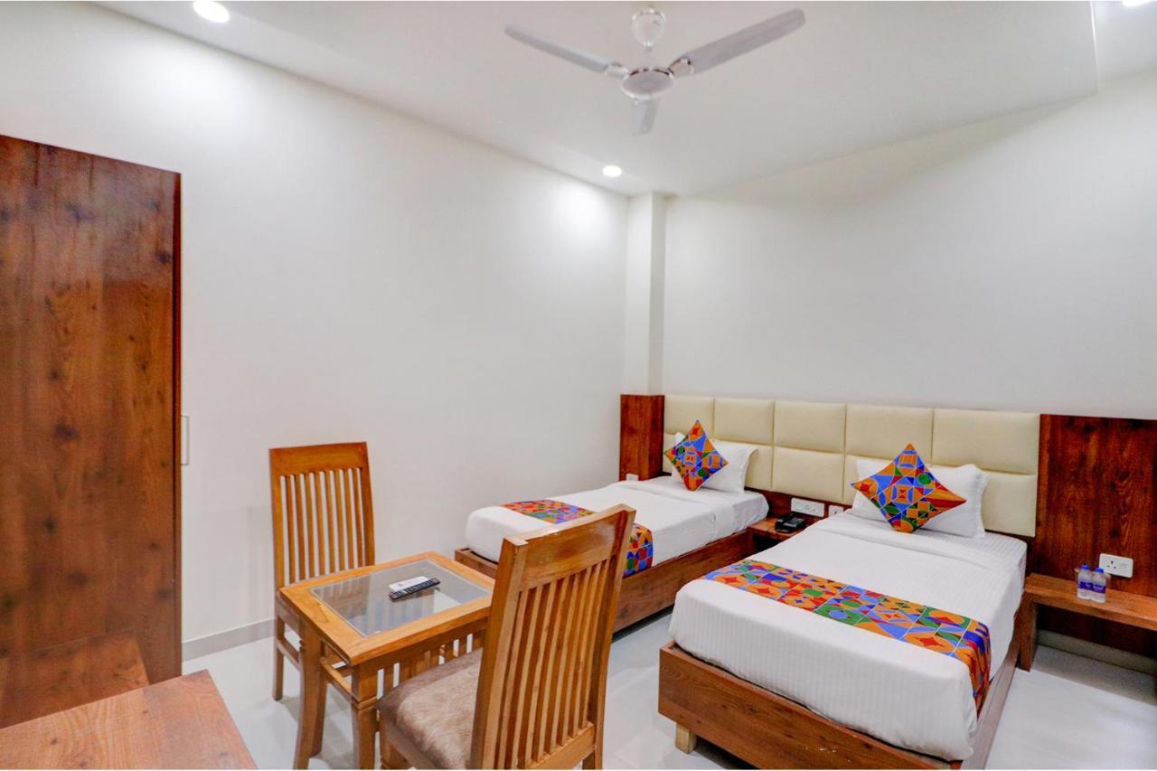 Fabexpress The Regalia Inn Lucknow Dış mekan fotoğraf