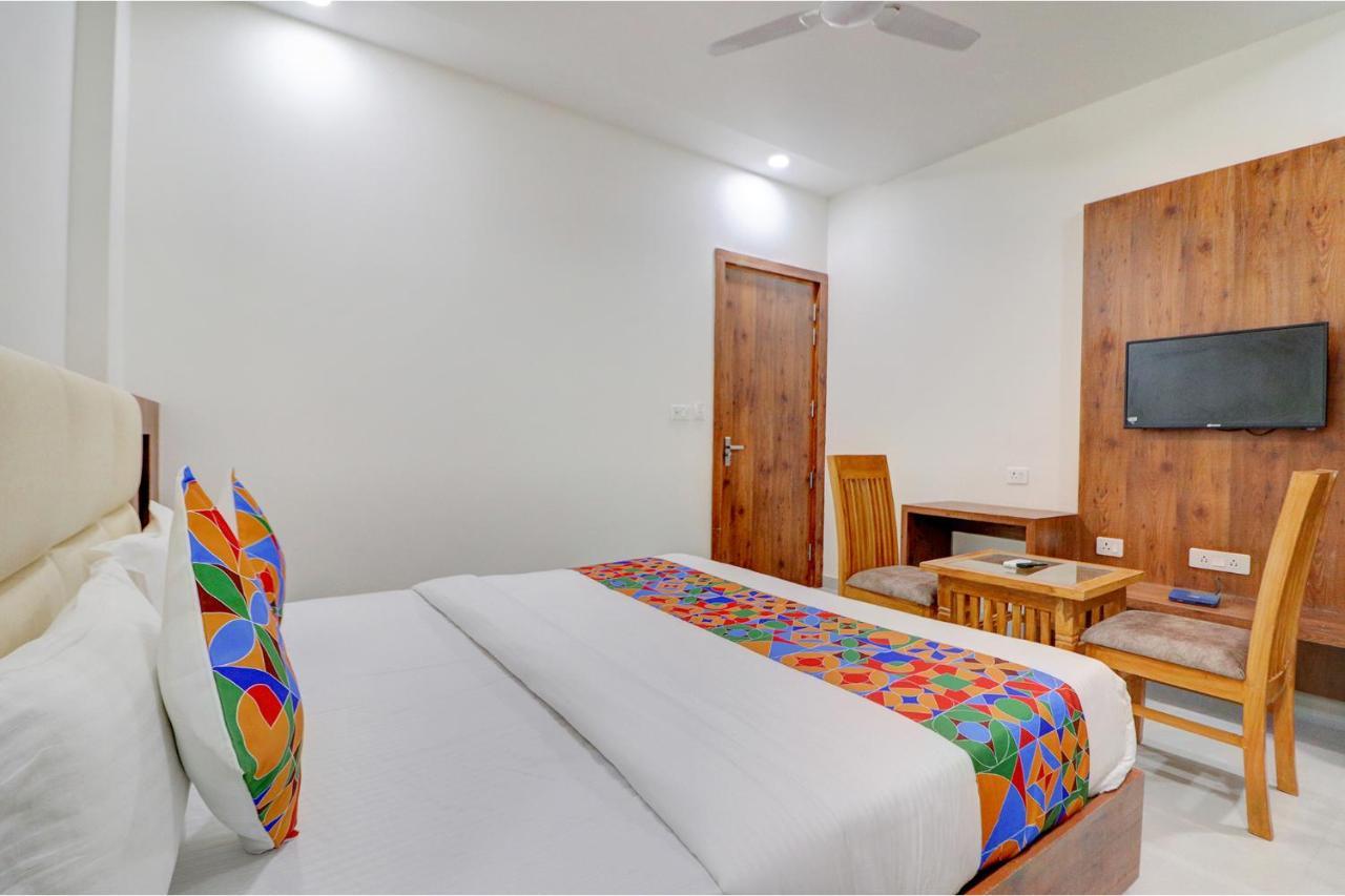 Fabexpress The Regalia Inn Lucknow Dış mekan fotoğraf