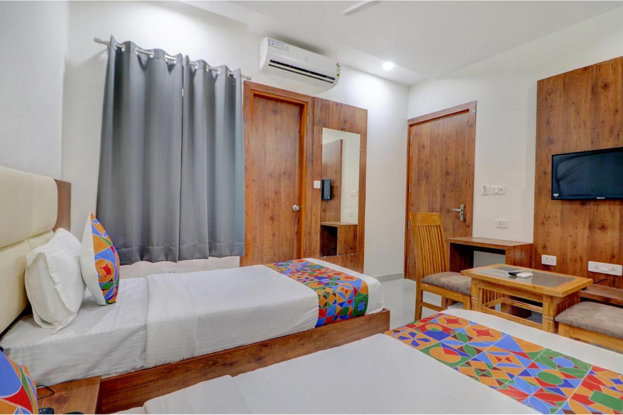 Fabexpress The Regalia Inn Lucknow Dış mekan fotoğraf