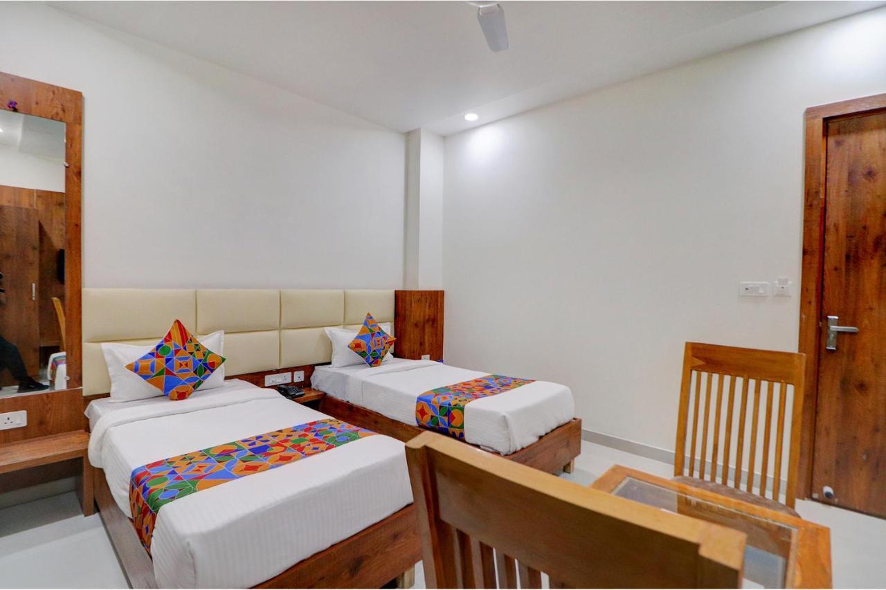 Fabexpress The Regalia Inn Lucknow Dış mekan fotoğraf