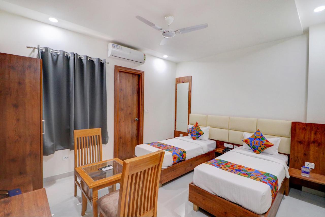 Fabexpress The Regalia Inn Lucknow Dış mekan fotoğraf